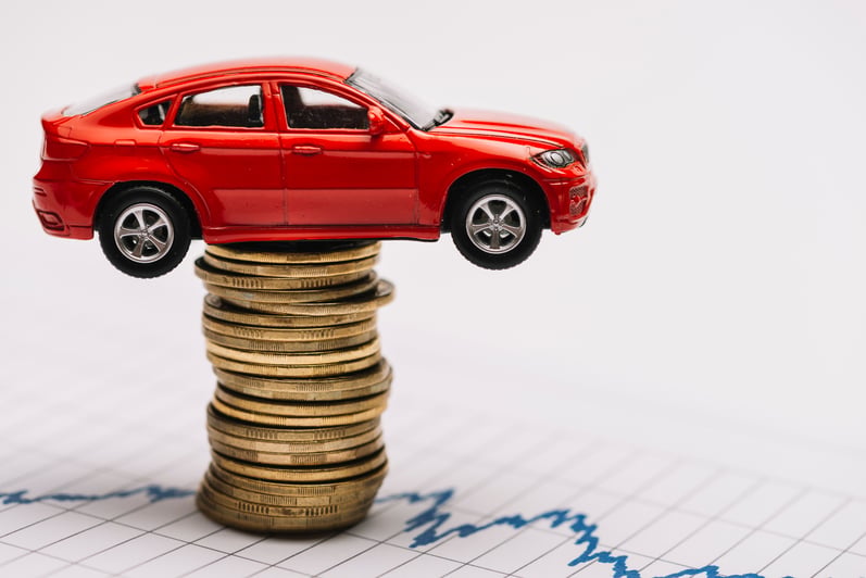 Comprar o rentar carro