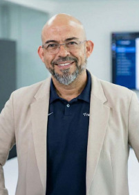 David Escobar​