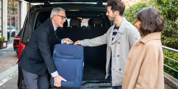 Transporte para hoteles: cómo operar flotas sin comprar vehículos